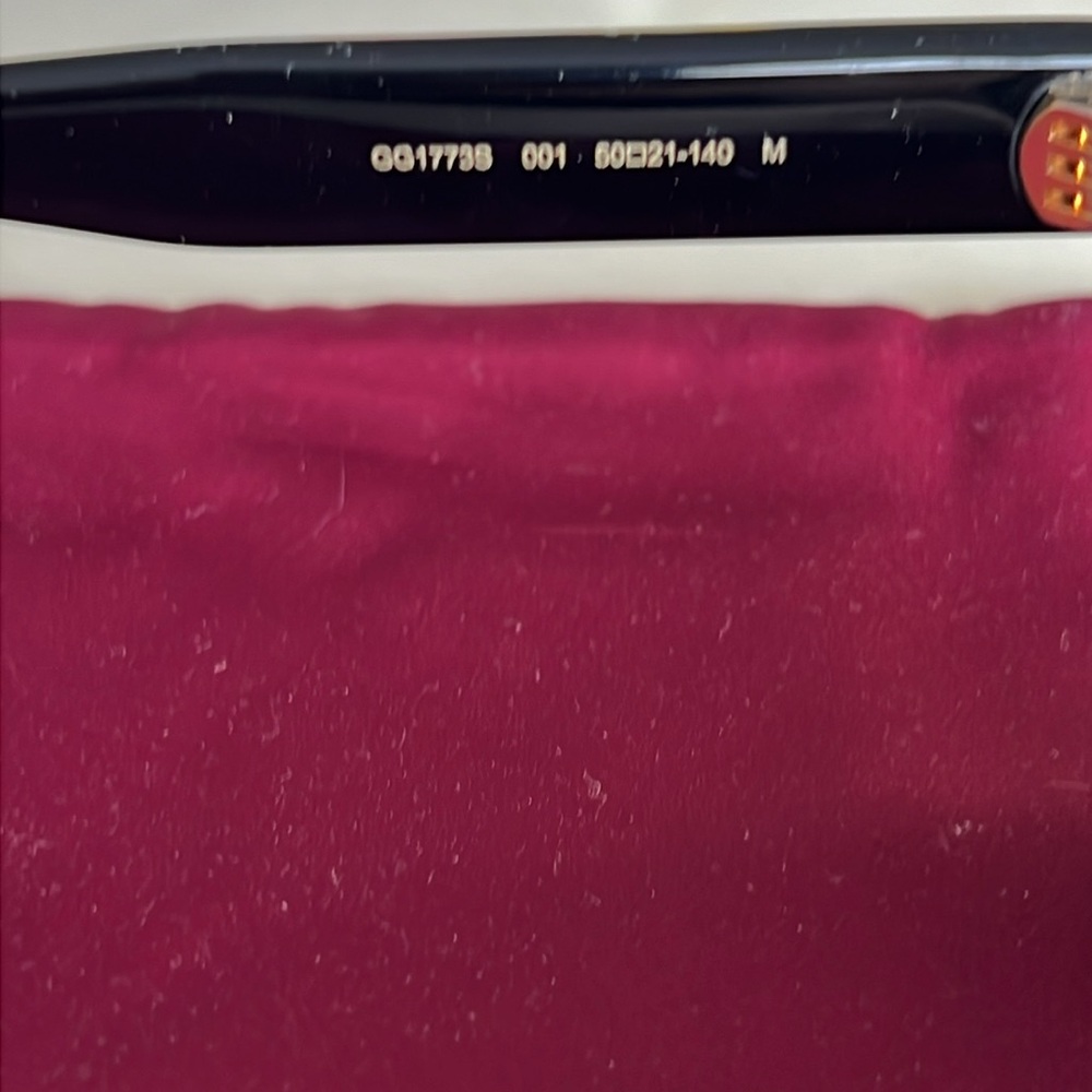 Gucci Rectangular Frame Sunglasses - image 3